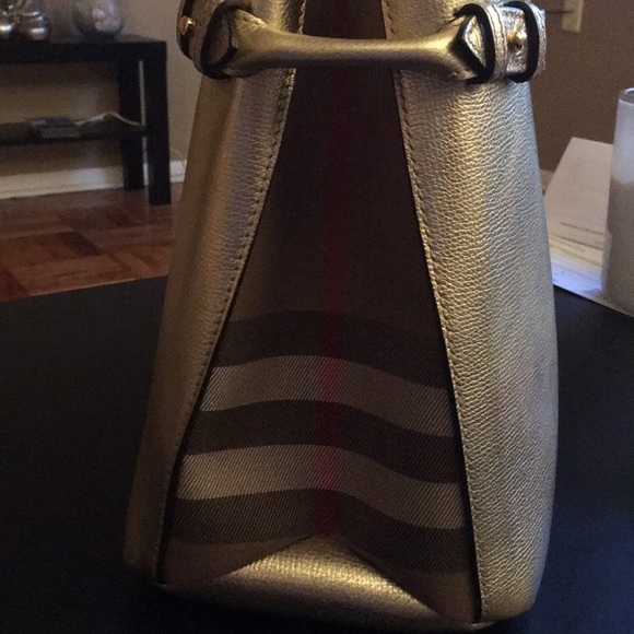 Burberry medium check tote bag gold - Picture 4 of 6